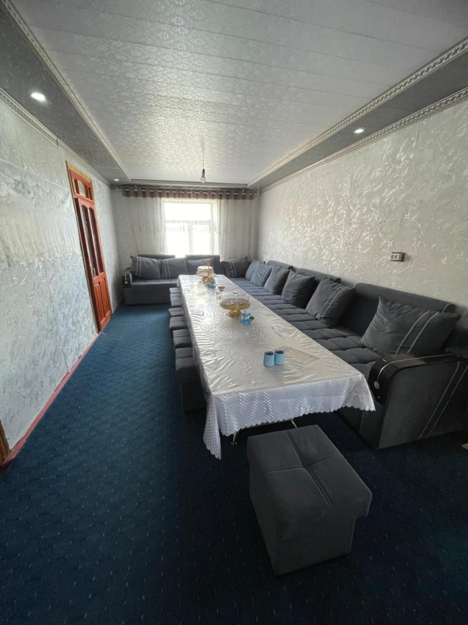 Cbt1 Sary-Mogul Hotel Buitenkant foto